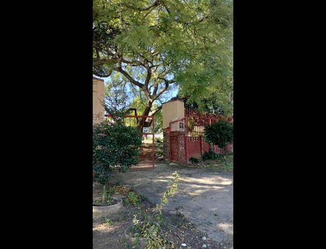 6 BEDROOM HOUSE FOR SALE IN FERNDALE